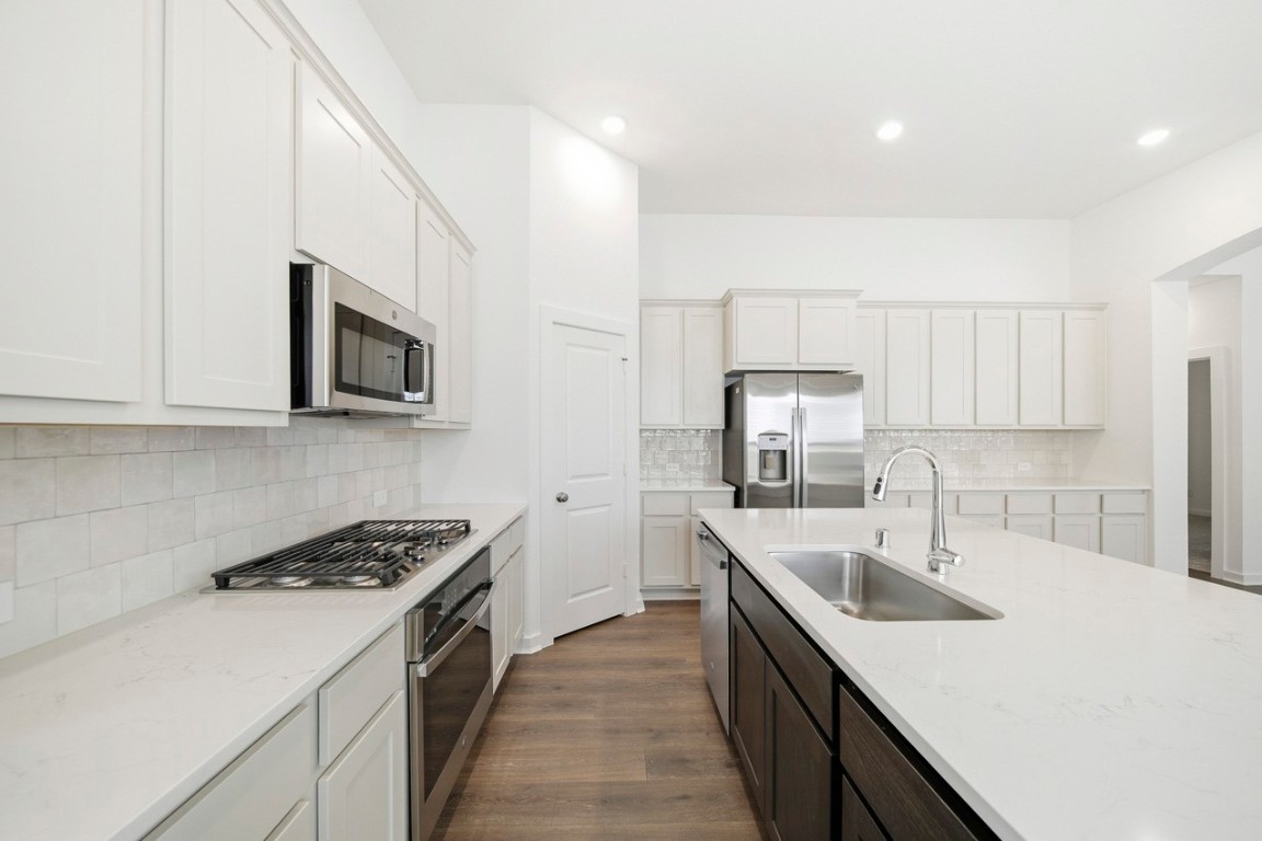 5034 Henry Merritt Street Rosenberg, TX 77471 - Photo 10 of 23 Kitchen