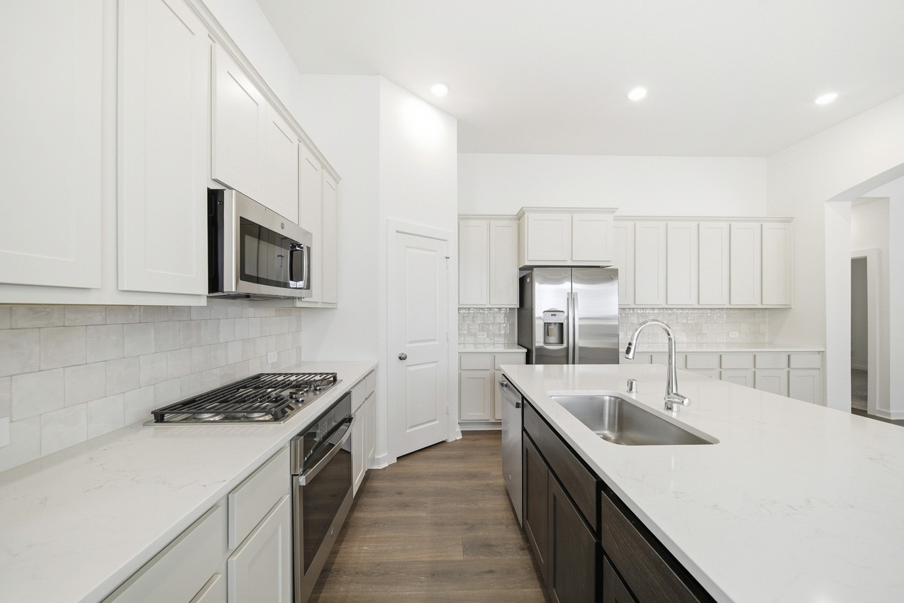 5034 Henry Merritt Street Rosenberg, TX 77471 - Photo 10 of 23 Kitchen