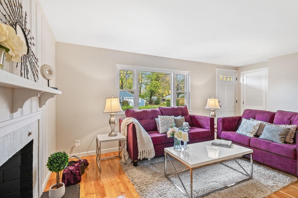 8 Dunster Road Framingham, MA 01702 - Photo 3 of 12 Gallery Image 3