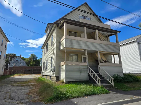 $194,900 | 29 Falmouth Street, Rumford, ME 04276