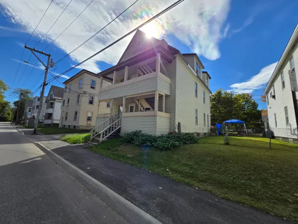 $194,900 | 29 Falmouth Street, Rumford, ME 04276