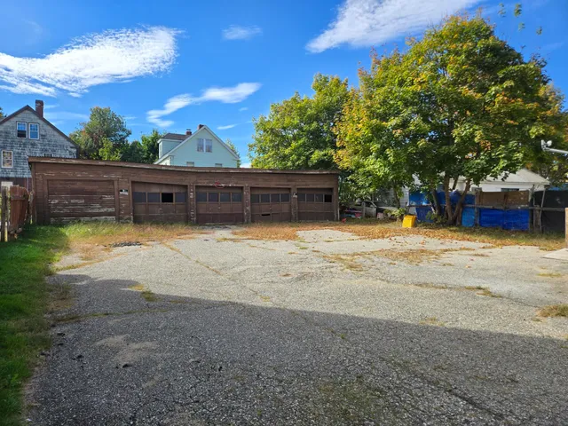 $194,900 | 29 Falmouth Street, Rumford, ME 04276