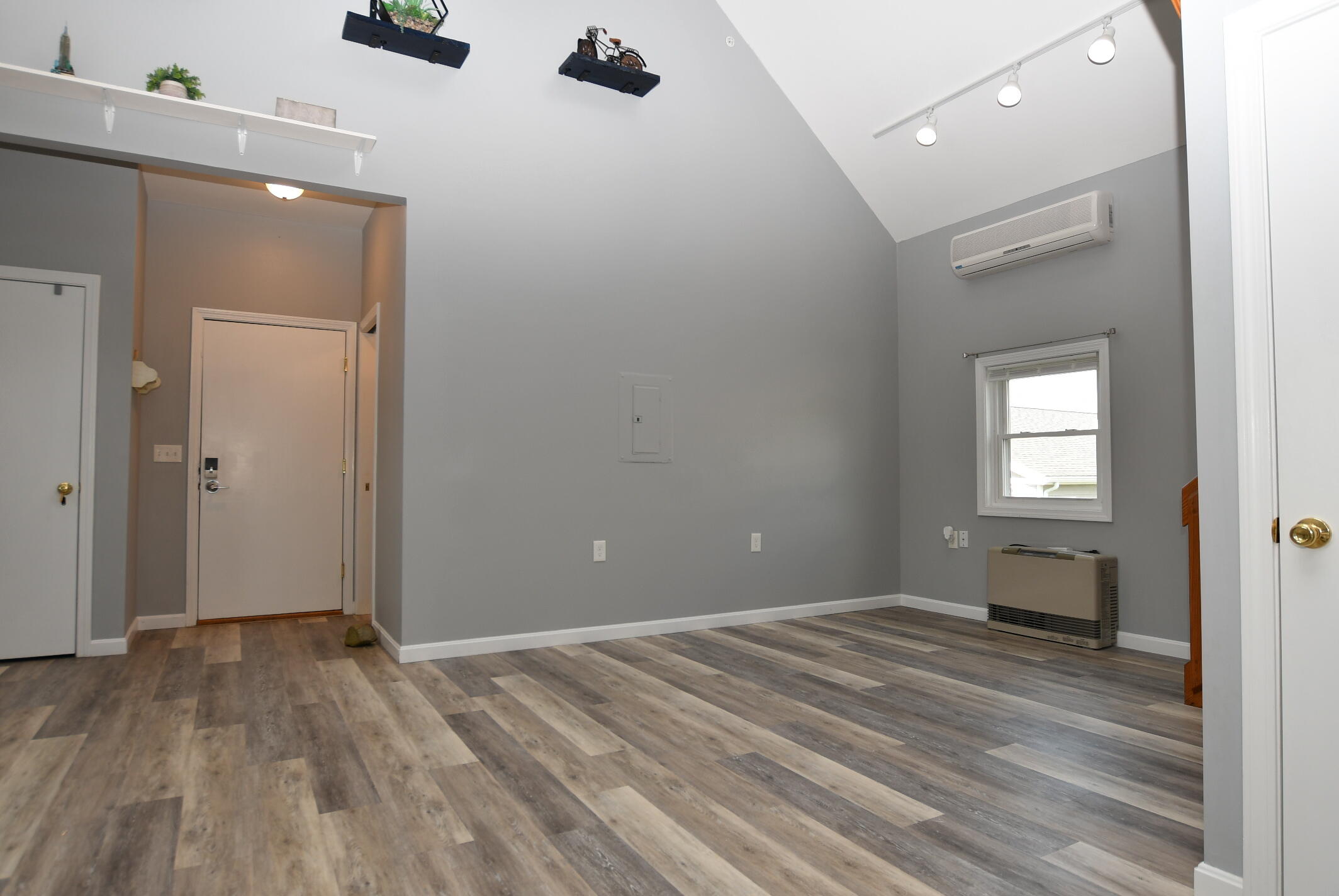952 Post Road, Unit 7 Wells, ME 04090 - Photo 3 of 35 entryview1