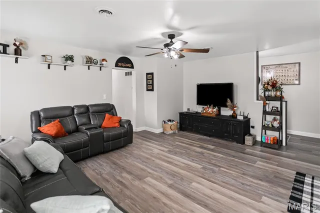 $180,000 | 405 East Arch Street, Jerseyville, IL 62052