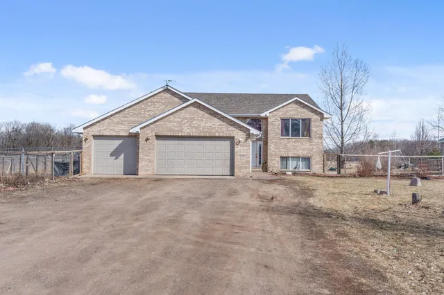 $299,900 | 16200 Auburn Road, Grasston, MN 55030