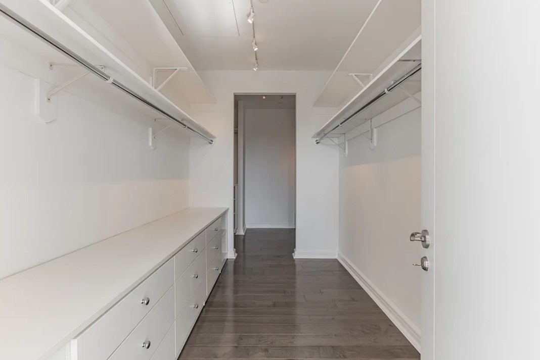 240 Riverside Boulevard, Unit SUITE1 Manhattan, NY 10069 - Photo 21 of 33 a hallway view with staircase