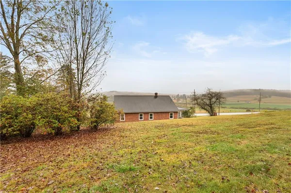 $195,000 | 3781 Glades Pike, Somerset, PA 15501