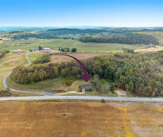 $195,000 | 3781 Glades Pike, Somerset, PA 15501