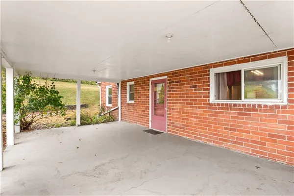 $195,000 | 3781 Glades Pike, Somerset, PA 15501