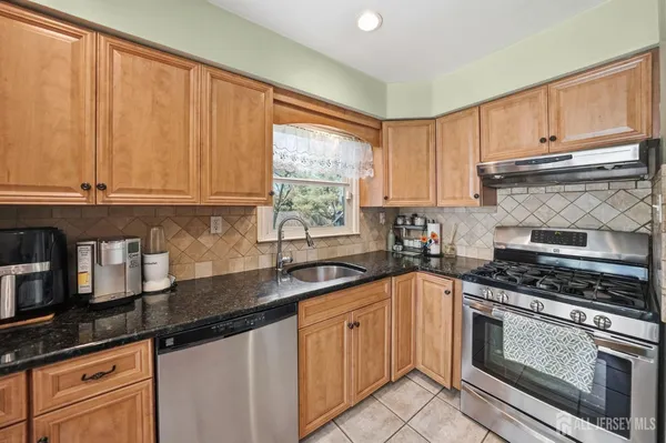 $749,000 | 12 Boxwood Road, Piscataway, NJ 08854