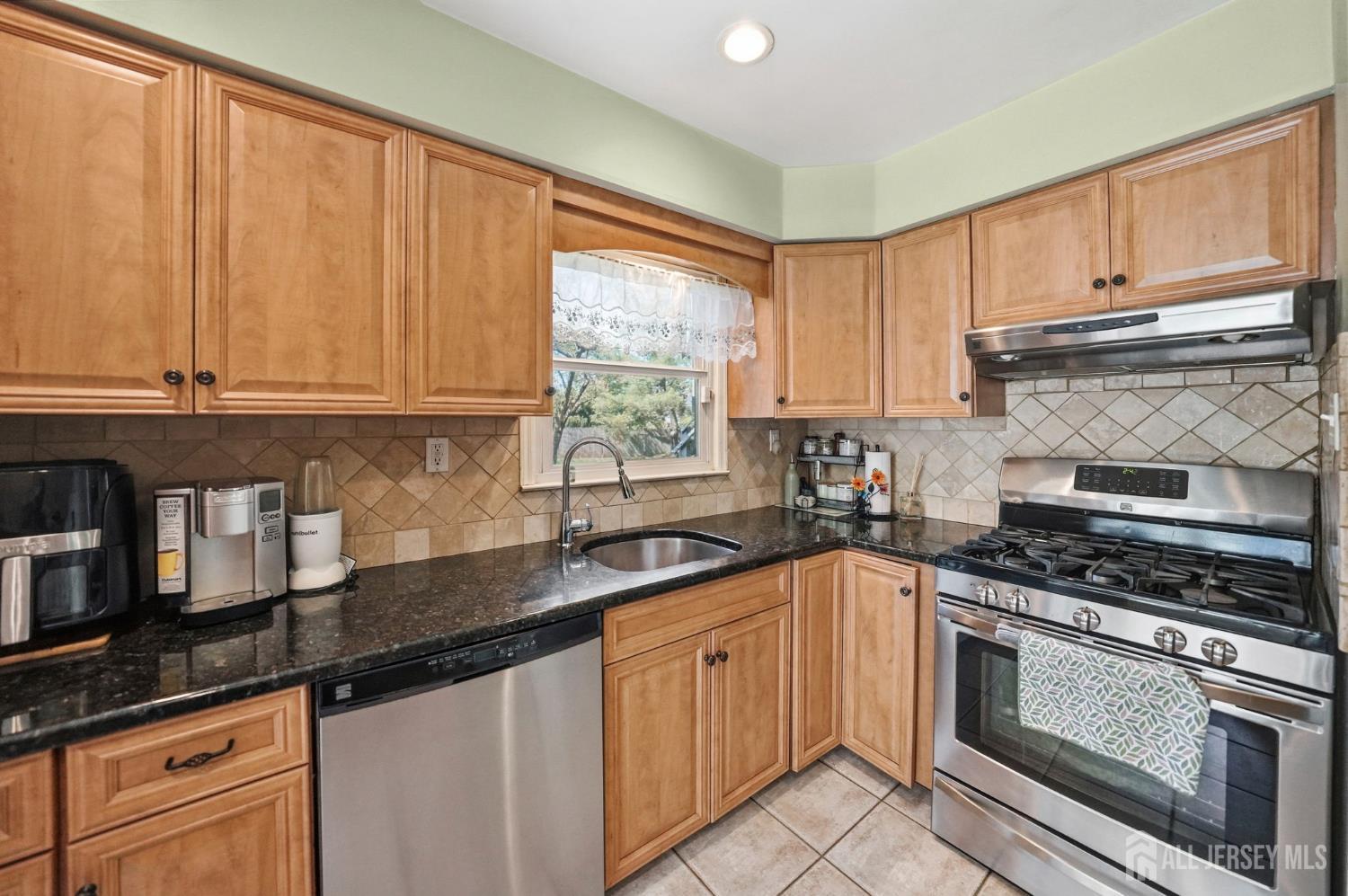 12 Boxwood Road Piscataway, NJ 08854 - Photo 22 of 66