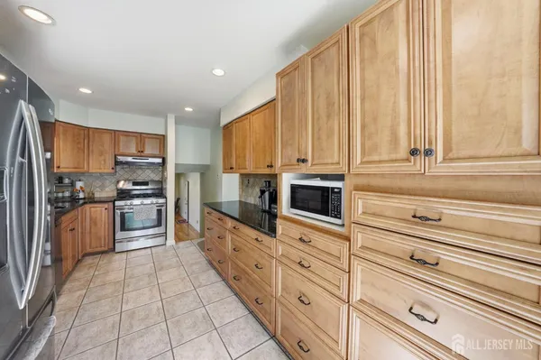 $749,000 | 12 Boxwood Road, Piscataway, NJ 08854