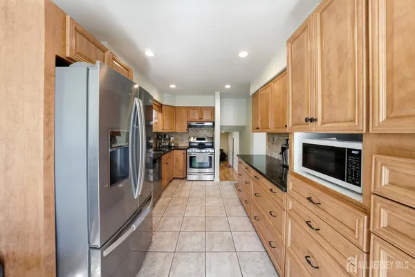 $749,000 | 12 Boxwood Road, Piscataway, NJ 08854