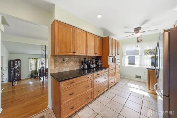 $749,000 | 12 Boxwood Road, Piscataway, NJ 08854