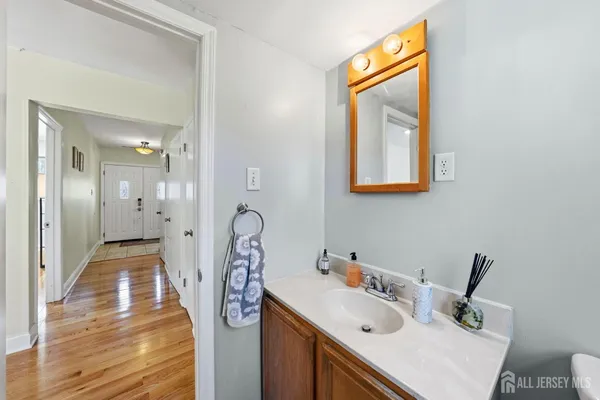 $749,000 | 12 Boxwood Road, Piscataway, NJ 08854