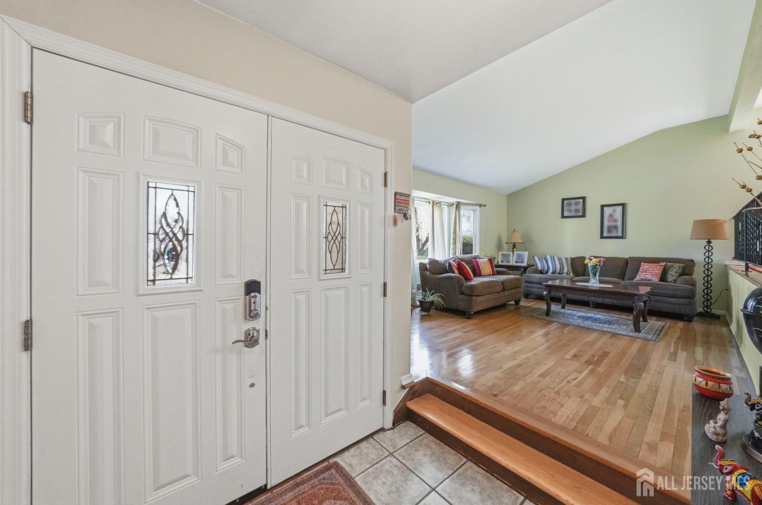 12 Boxwood Road Piscataway, NJ 08854 - Photo 5 of 66