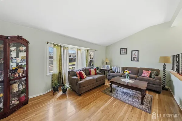 $749,000 | 12 Boxwood Road, Piscataway, NJ 08854