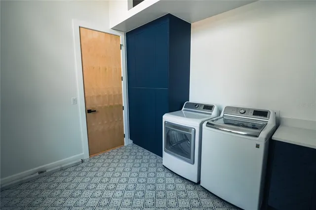 $8,000 | 2414 Bayshore Road, Nokomis, FL 34275