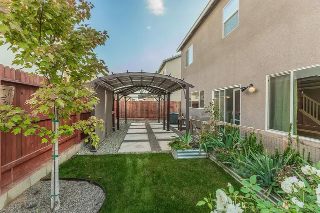 $549,000 | 3301 La Mirada, Clovis, CA 93619