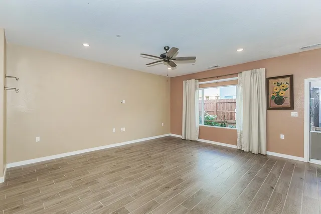 $549,000 | 3301 La Mirada, Clovis, CA 93619