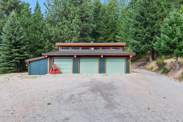 $5,999,900 | 8562 South Gozzer Road, Harrison, ID 83833