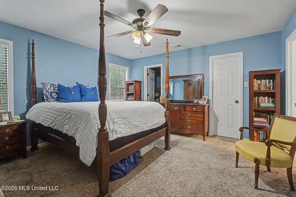 $385,000 | 2601 Birch Island Drive, Nesbit, MS 38651