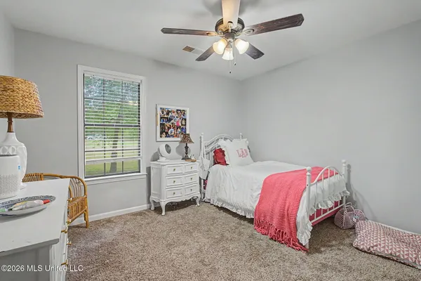 $385,000 | 2601 Birch Island Drive, Nesbit, MS 38651