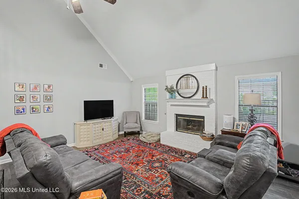 $385,000 | 2601 Birch Island Drive, Nesbit, MS 38651