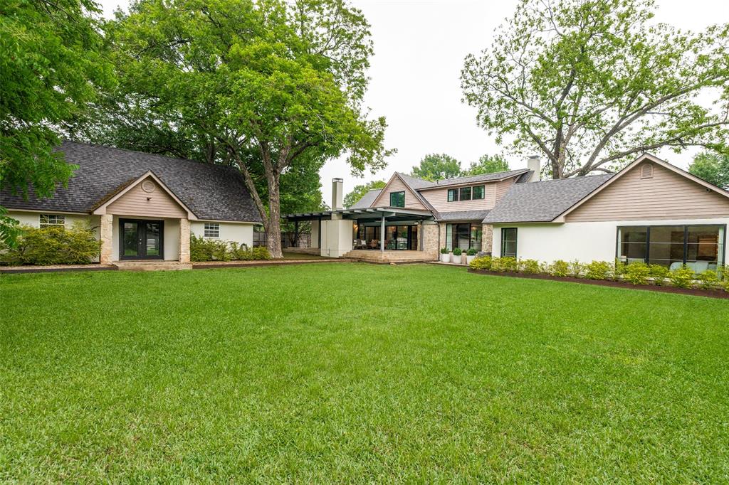 4325 Pomona Road Dallas, TX 75209 - Photo 23 of 23 Expansive green lawn with mature trees