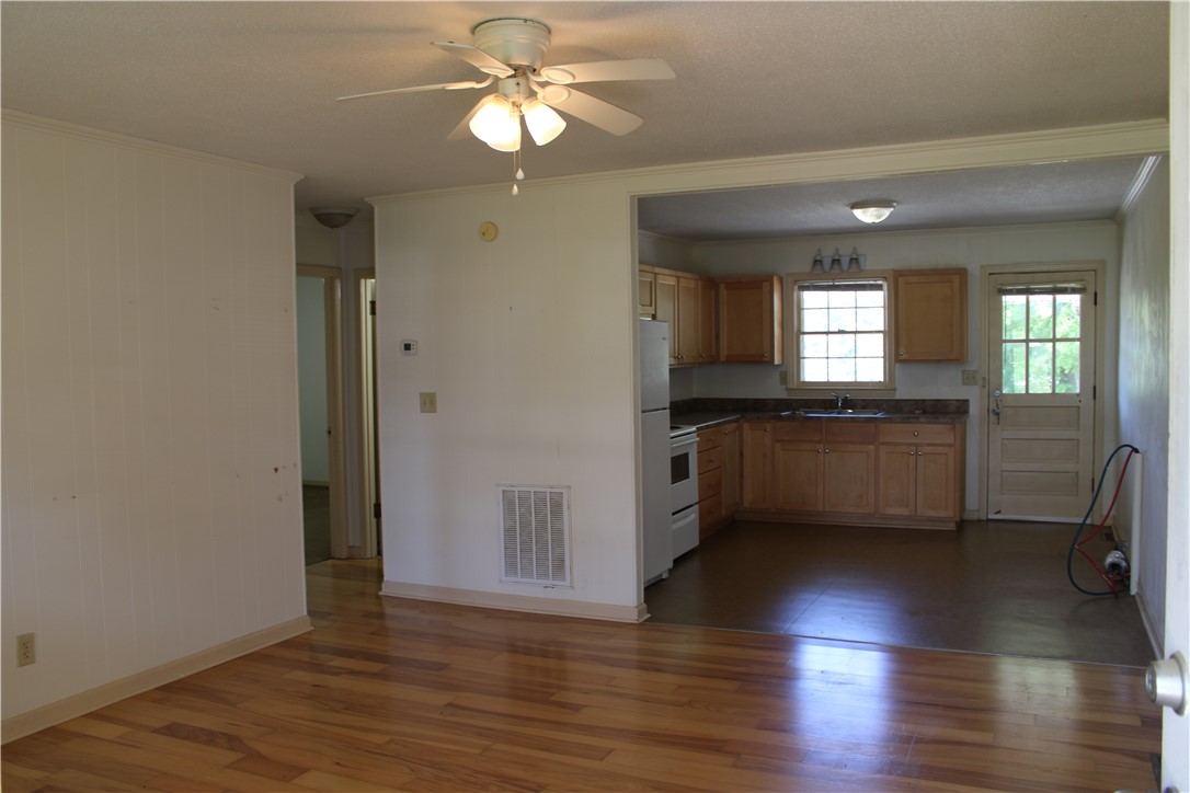 117 Bryant Street Central, SC 29630 - Photo 4 of 12