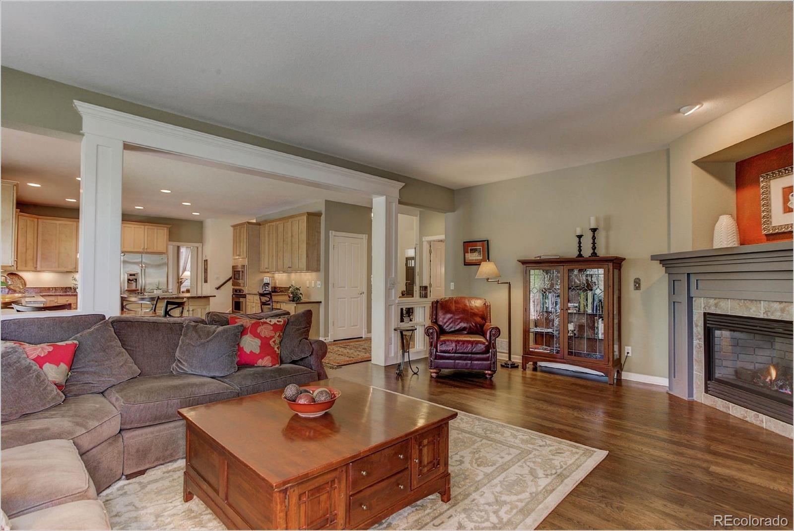 2190 Creekside Point Highlands Ranch, CO 80129 - Photo 4 of 33 Gallery Image 4