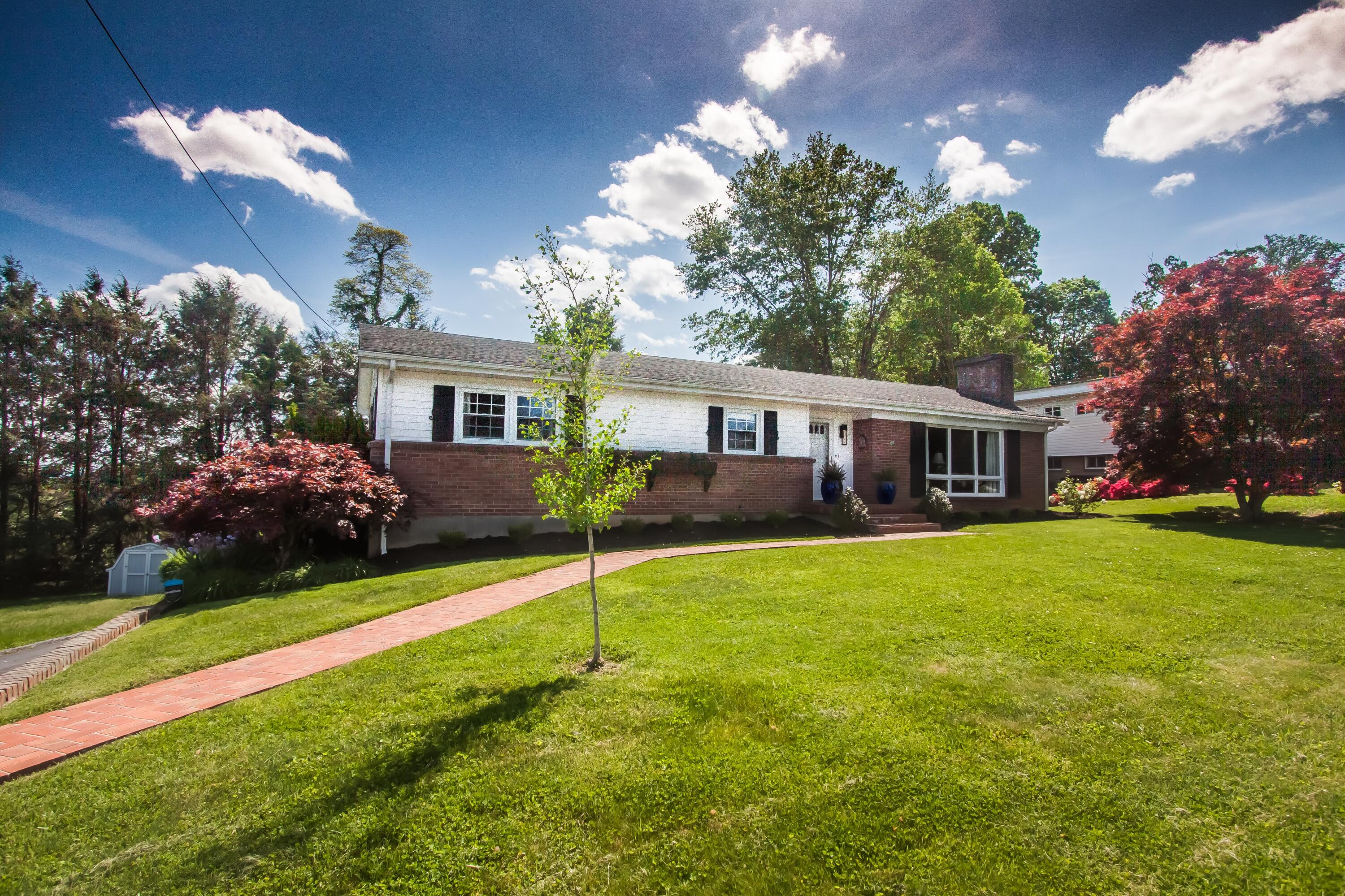 234 Haverhill Road Bristol, VA 24201 - Photo 3 of 24 IMG_3409-HDR