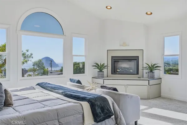 $2,350,000 | 410 Kings Avenue, Morro Bay, CA 93442