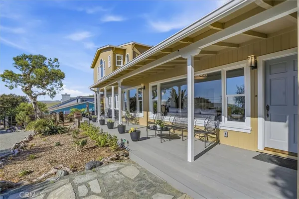 $2,350,000 | 410 Kings Avenue, Morro Bay, CA 93442