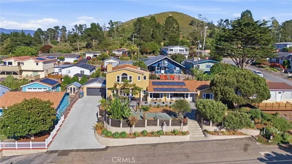 $2,350,000 | 410 Kings Avenue, Morro Bay, CA 93442