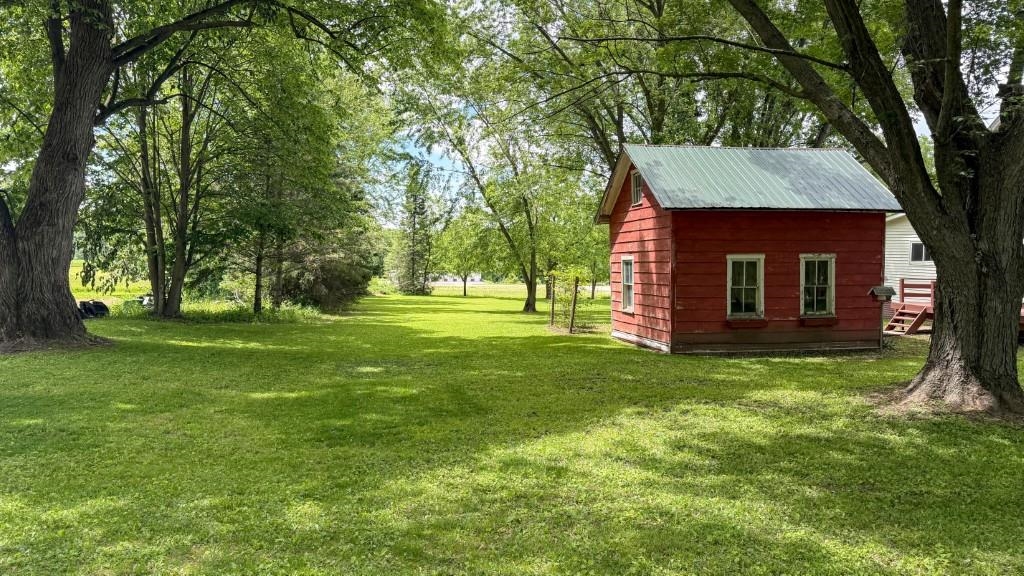 237490 Allen Street Athens, WI 54411 - Photo 4 of 39