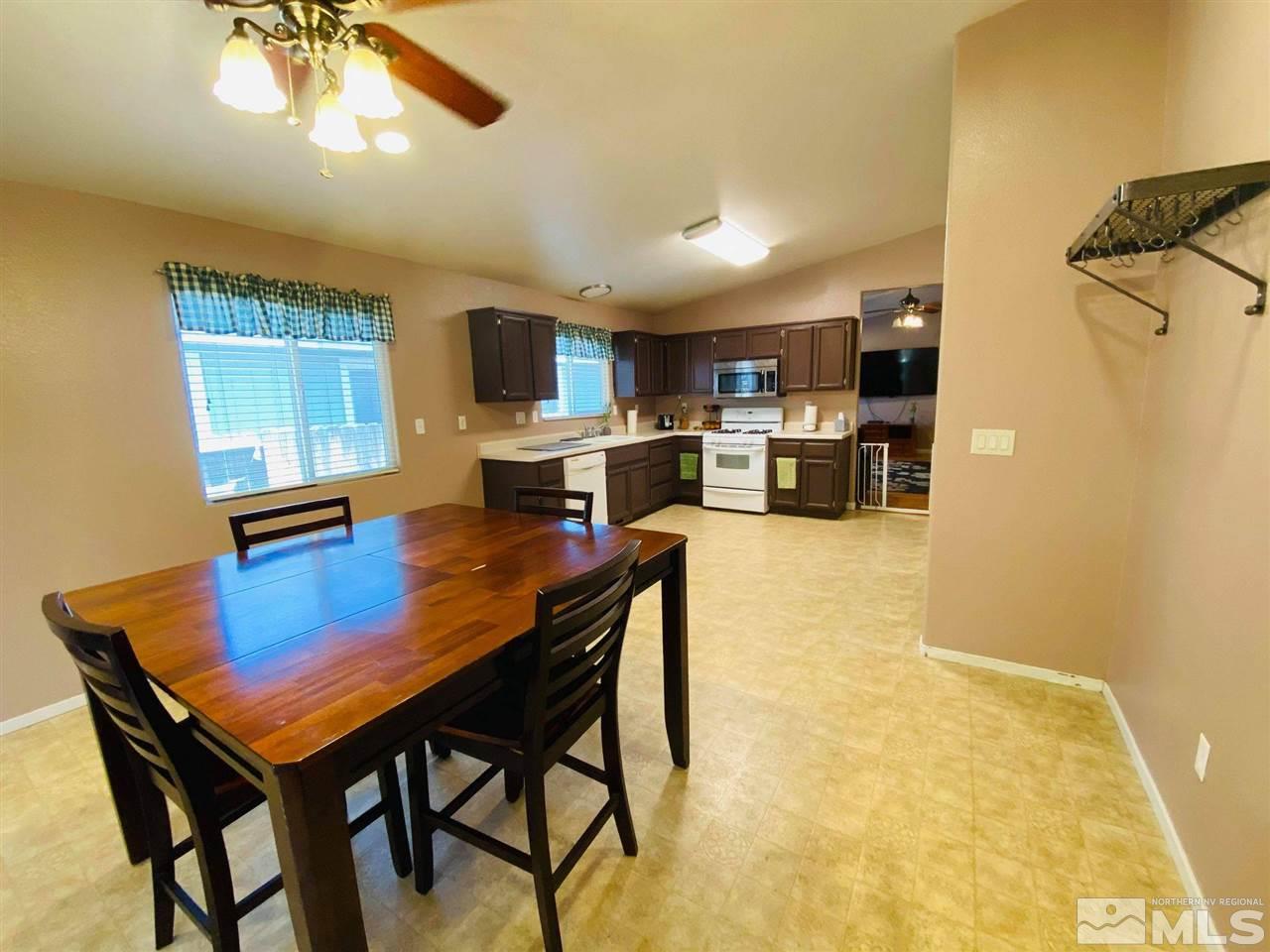 727 Fall Street Fernley, NV 89408 - Photo 3 of 10 Photo 3
