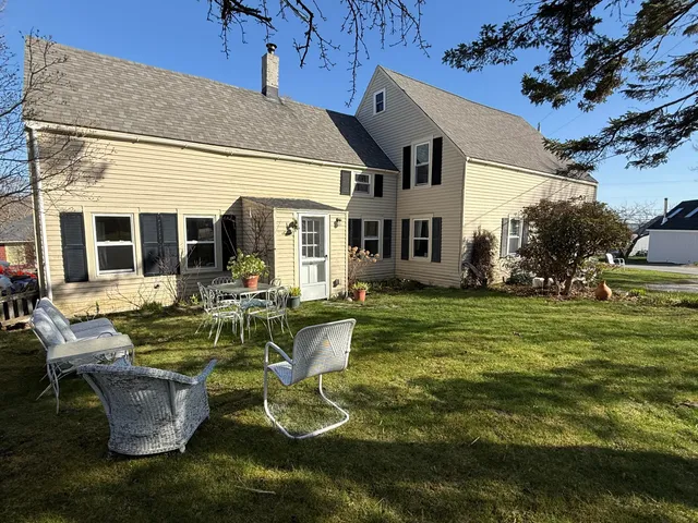 $395,000 | 7 Mountain Street, Vinalhaven, ME 04863