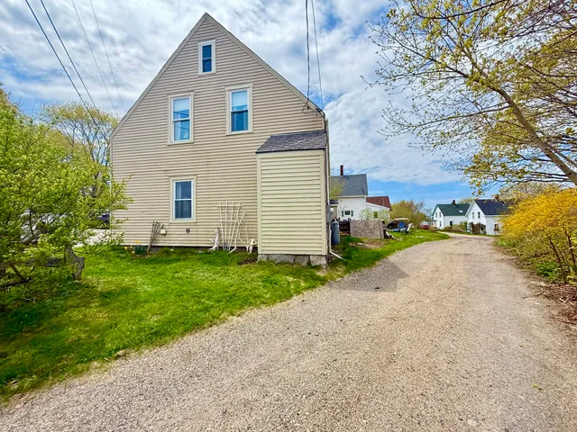 $395,000 | 7 Mountain Street, Vinalhaven, ME 04863