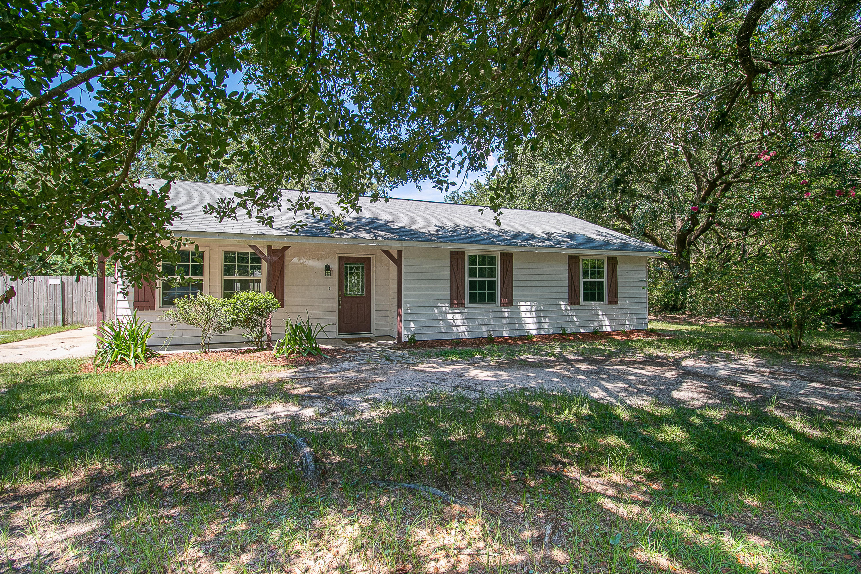 1505 Noble Road Ocean Springs, MS 39564 - Photo 18 of 29 2895936C-998A-4FC0-948C-1E684B692D70
