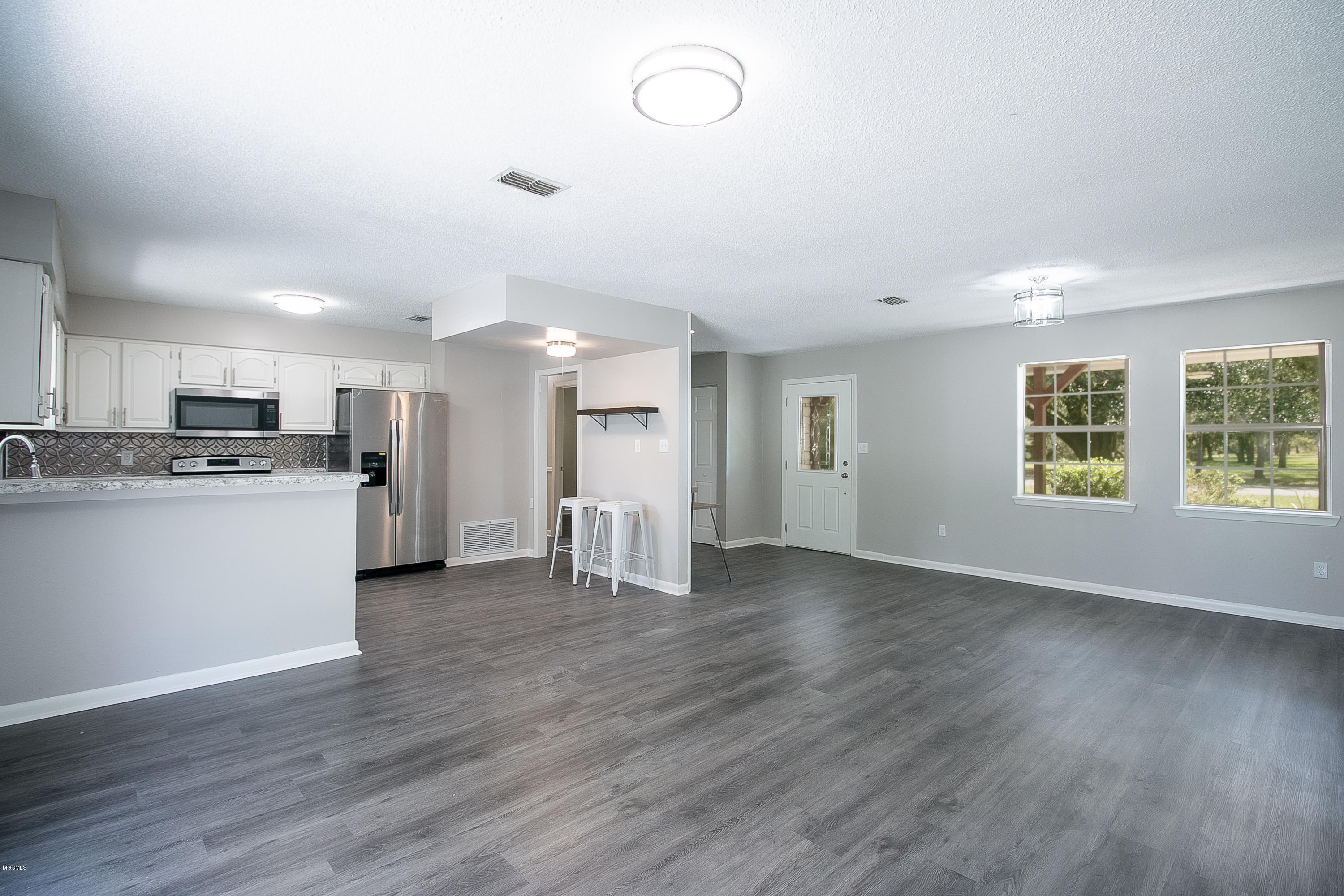 1505 Noble Road Ocean Springs, MS 39564 - Photo 3 of 29 56F63755-FF45-4A9B-88C5-65E2A77DBF6A