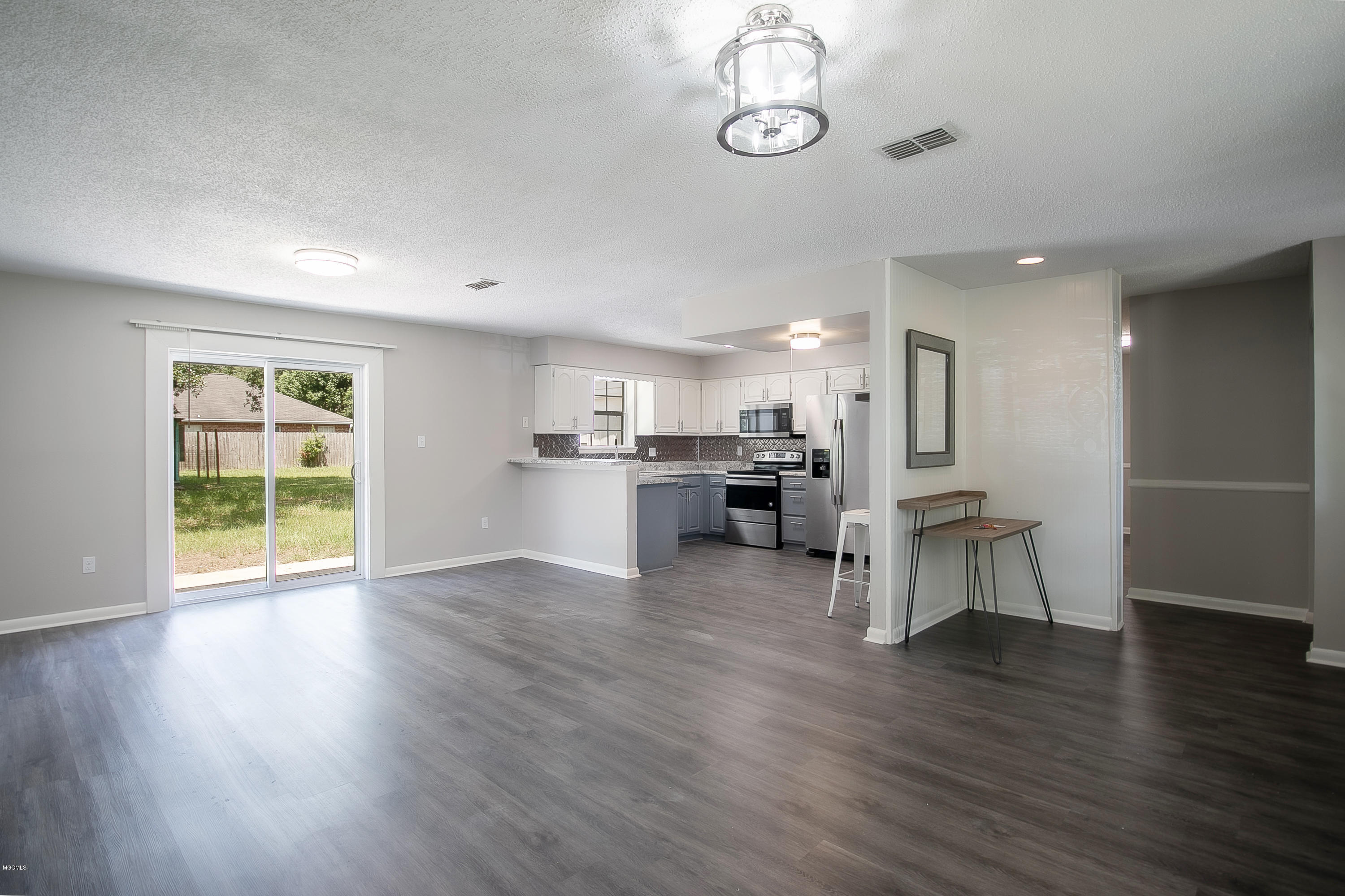 1505 Noble Road Ocean Springs, MS 39564 - Photo 5 of 29 A6916506-75B7-47B9-AD9C-2BE9AD49C607