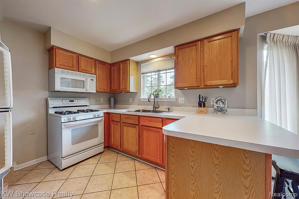 3615 Moberly Road Commerce Township, MI 48382 - Photo 13 of 28