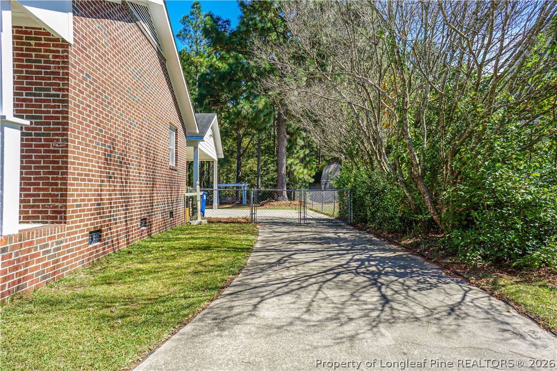 184 East 12 Oaks Road Raeford, NC 28376 - Photo 5 of 44