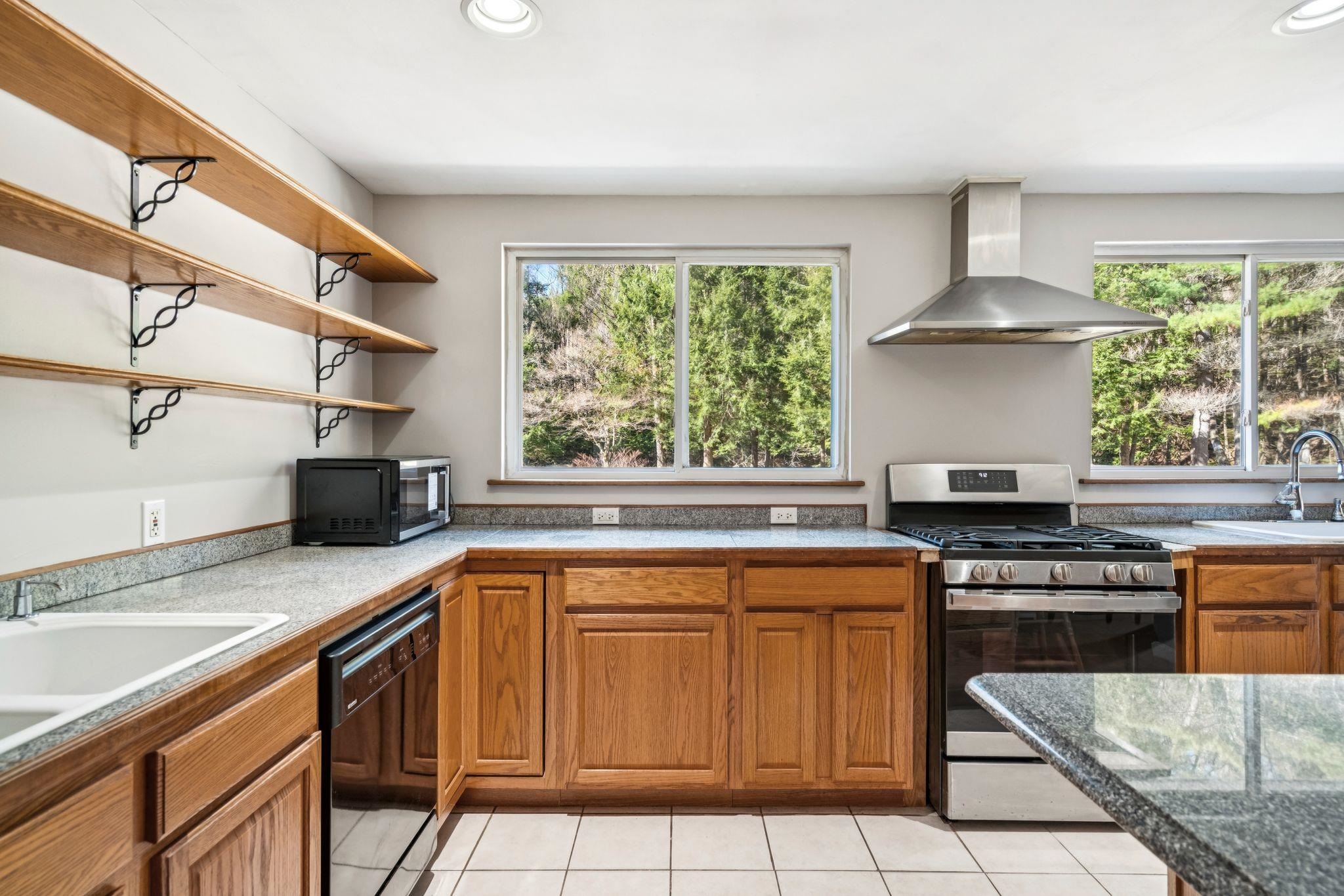 941 Willow Brook Road Plainfield, NH 03781 - Photo 5 of 36