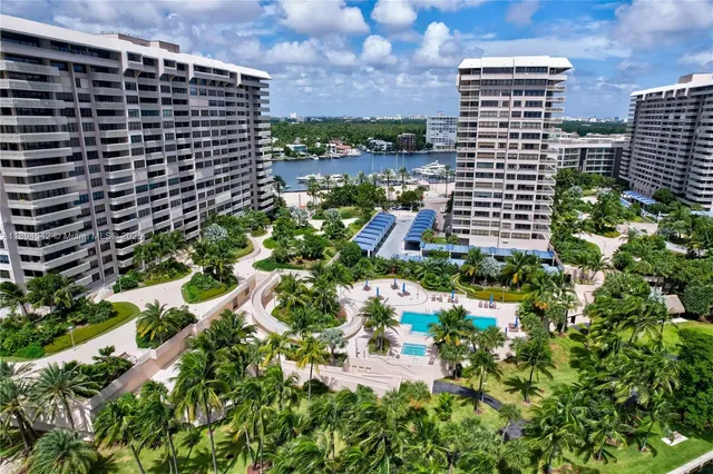 $15,500 | 2 Grove Isle Drive, Unit B1210, Miami, FL 33133