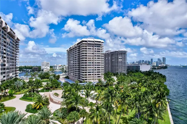 $15,500 | 2 Grove Isle Drive, Unit B1210, Miami, FL 33133