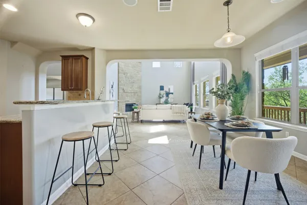 $899,900 | 16100 Spillman Ranch Loop, Austin, TX 78738