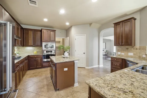 $899,900 | 16100 Spillman Ranch Loop, Austin, TX 78738