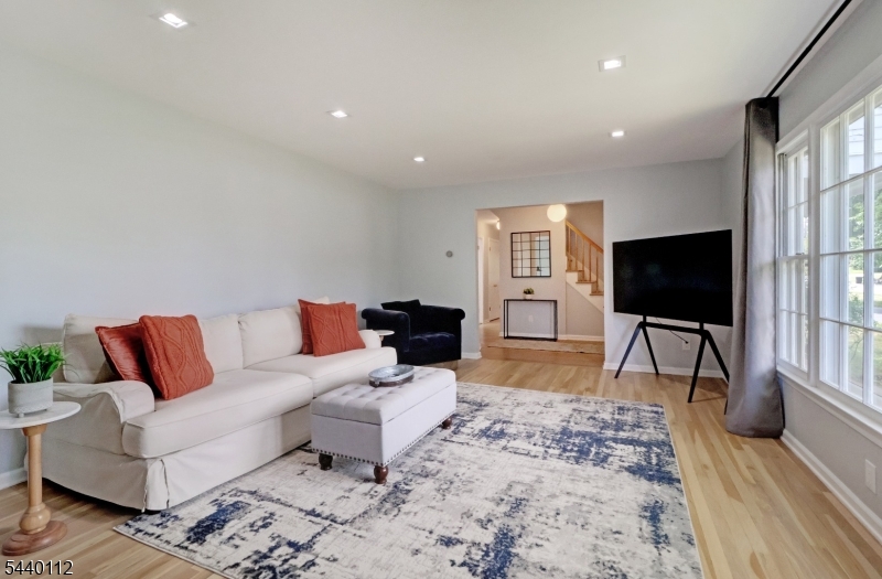 7 Village Road Florham Park, NJ 07932 - Photo 4 of 30